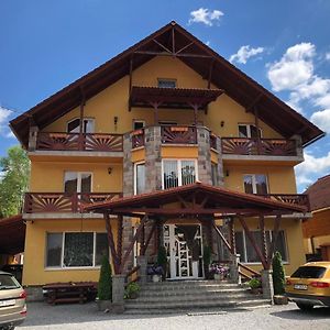 Hotel Raza Soarelui Pension (Adults Only) Praid Exterior photo