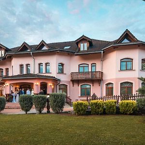 Hotel Penzión Kráľov Prameň Spišská Nová Ves Exterior photo