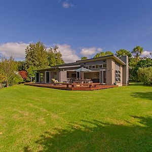 Cooks Getaway - Cooks Beach Holiday Home Exterior photo