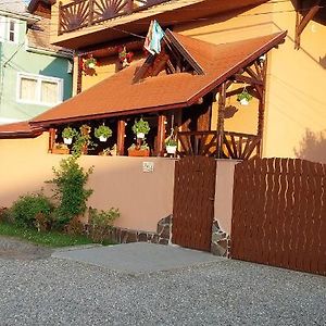 Hotel Lörincz Vendégház Corund  Exterior photo