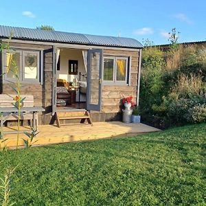 Rhodes To Serenity - Mermaid Shepherds Hut Villa Stoke-on-Trent Exterior photo