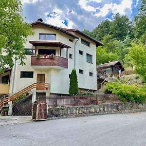 Hotel Sun House Tryavna Exterior photo