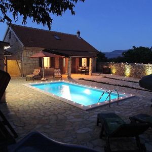 Family Friendly House With A Swimming Pool Gluici, Krka - 11337 Villa Validzici Exterior photo