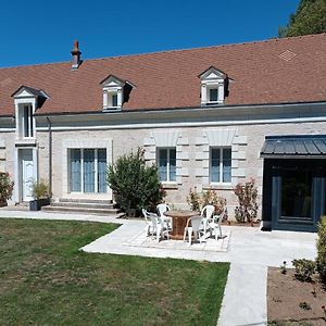 Hotel Sur La Route Des Chateaux Le Controis-en-Sologne Exterior photo