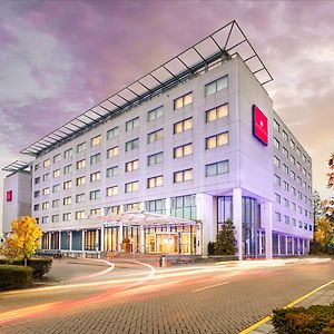 Hotel Ramada By Wyndham Amsterdam Airport Schiphol Badhoevedorp Exterior photo