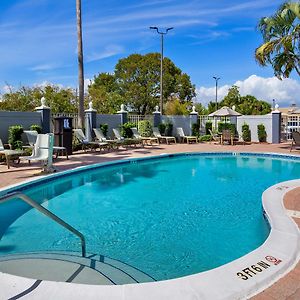 Best Western Fort Myers Inn And Suites Exterior photo