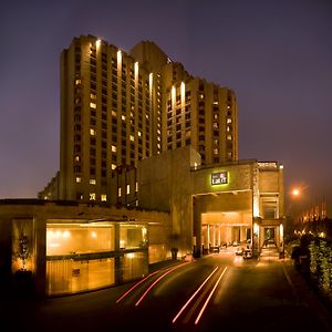 Hotel The Lalit Nuova Delhi Exterior photo