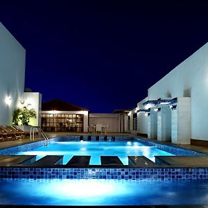 Ista Suites Seef Al Manamah Exterior photo