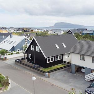 Appartamento 3Br - Townhouse - Free Parking - Tórshavn Exterior photo