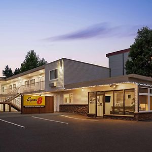 Hotel Super 8 By Wyndham Courtenay Exterior photo