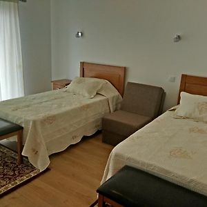 Agroturismo A Fidalga Bed and Breakfast Linhares da Beira Exterior photo