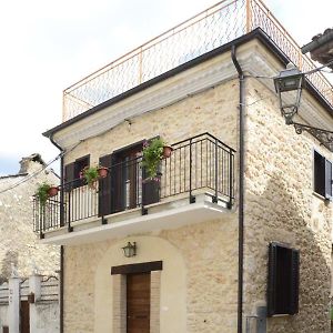 Casa Vacanza Orto dei Preti Bed and Breakfast Collepardo Exterior photo