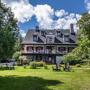 Hotel Auberge La Chatelaine La Malbaie Exterior photo