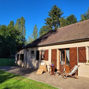 Prince des carrés Bed and Breakfast Saint-Malo-en-Donziois Exterior photo