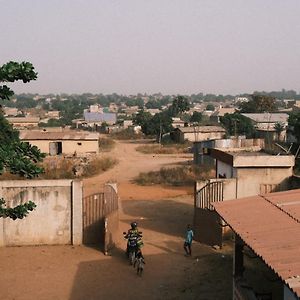 Appartamento Studio tout équipé au sein de l'ONG Okouabo Parakou Exterior photo