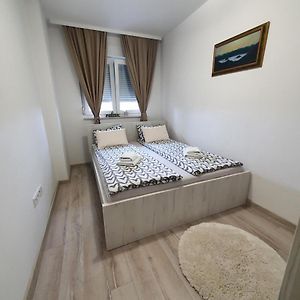 Appartamento Apartman Basic 2 Doboj Exterior photo