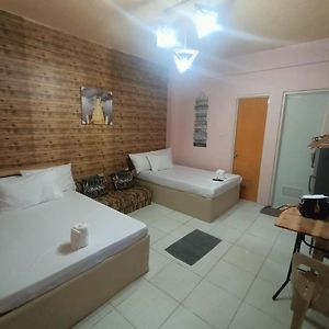 Appartamento Djci Apartelle With Own Bath & Kitchen 101-211 Cabanatuan City Exterior photo