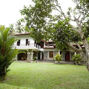 Hotel Mahapillawa House Mihiripenne Exterior photo