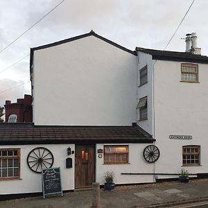 Stunning Quirky 2-Bed Cottage In New Brighton Wallasey Exterior photo