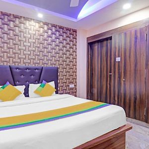 Itsy Hotels Royal Galaxy Prayagraj Exterior photo