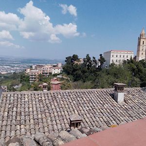 Stanze 2 Bed and Breakfast Chieti Exterior photo