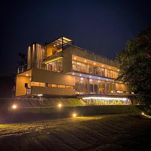 Escala Lake Villa Kandy Exterior photo