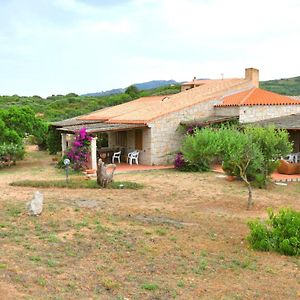 Villa curichena Porto Pozzo Exterior photo