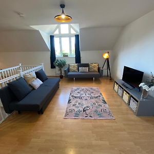 Appartamento Modern Spacious Flat In Ipswich - Sleeps 6 - Parking Freston Exterior photo