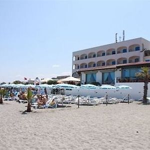 Hotel Il Gabbiano Beach Terme Vigliatore Exterior photo