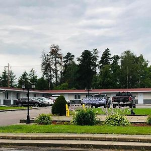 Hotel Hébergement du plateau Dolbeau-Mistassini Exterior photo