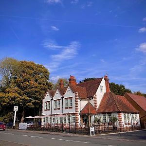 The Bulls Head Inn Ewhurst Exterior photo