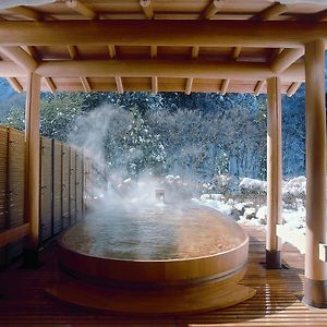 Hotel Nishiyama Onsen Keiunkan Hayakawa Exterior photo