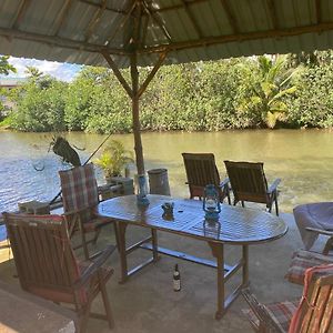 Orchid Island B&B On The River With Pool & Jetty Pacific Harbour Exterior photo