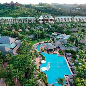 Outrigger Fiji Beach Resort Korotogo Exterior photo