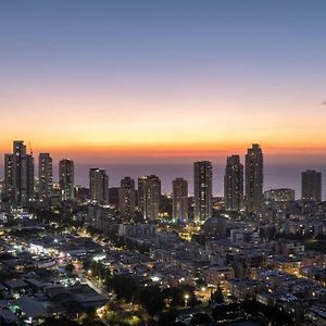 Appartamento Luxury Highrise Oceanview Apt Bat Yam Exterior photo