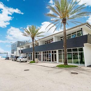 The Purple Pelican Beachfront With Ocean Balcony Unit 1 Villa Fort Lauderdale Exterior photo