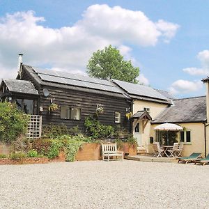 Hirros Hall Longhouse Villa Llanerfyl Exterior photo