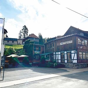 Hotel Gasthof & Pension "Schwarzer Adler" Masserberg Exterior photo