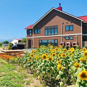 Hotel Shooting Star The Bed & Breakfast NakaNakafurano Exterior photo