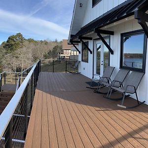 Modern Lakefront Views At Lake Hickory Haven Villa Exterior photo