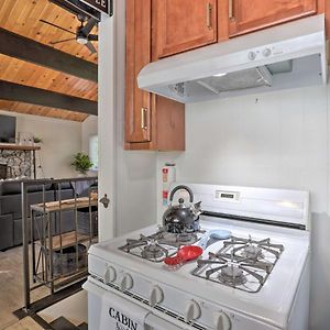 Modern Cabin With Game Room And Deck, Near Skiing Running Springs Exterior photo