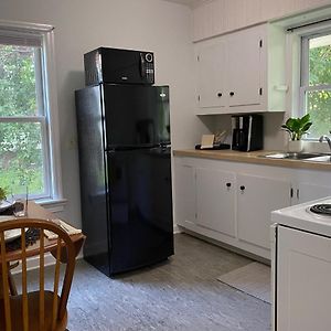 Appartamento Cozy Studio, Minutes From Downtown. Quiet. South Burlington Exterior photo