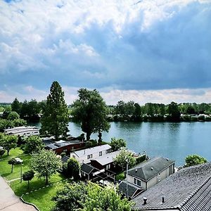 Hotel Recreatiepark De Markplas Opheusden Exterior photo