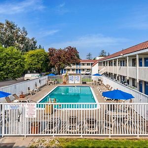 Park Inn By Radisson, Petaluma Exterior photo