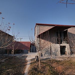 Arnar Villa Erevan Exterior photo