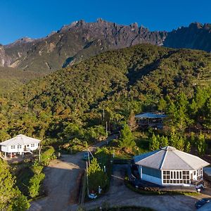 Sweeping Mountain View Retreat At La Cantane Villa Kampong Kundassan Exterior photo