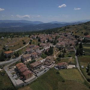 Appartamento Vista Panoramica Altopiano Delle Rocche Terranera Exterior photo