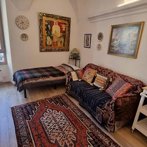Beautifully Restored Romantic Apartment In The Centre Of Historic Dolcedo Exterior photo