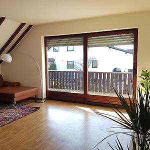 Beautiful 3 Rooms Apartment 110 M2, Kostenloser Parkplatz, Grosser Balkon Heßdorf Exterior photo