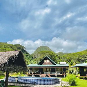 Hotel Te Fare Manulani Uturoa Exterior photo